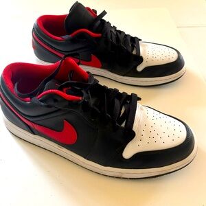 Men's Black and Red Nike Air Jordan’s size 12- great condition